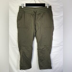 The North Face Women's Olive Capris
